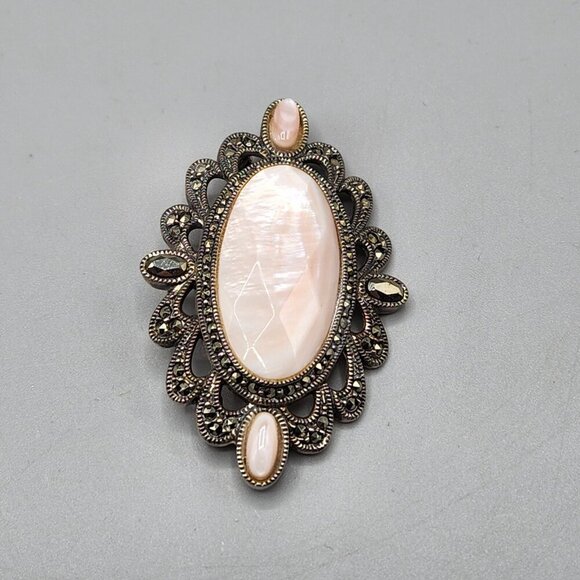 Sterling Silver Marcasite Oval Brooch Pearlescent 15.32g Mother of Pearl - Picture 4 of 12
